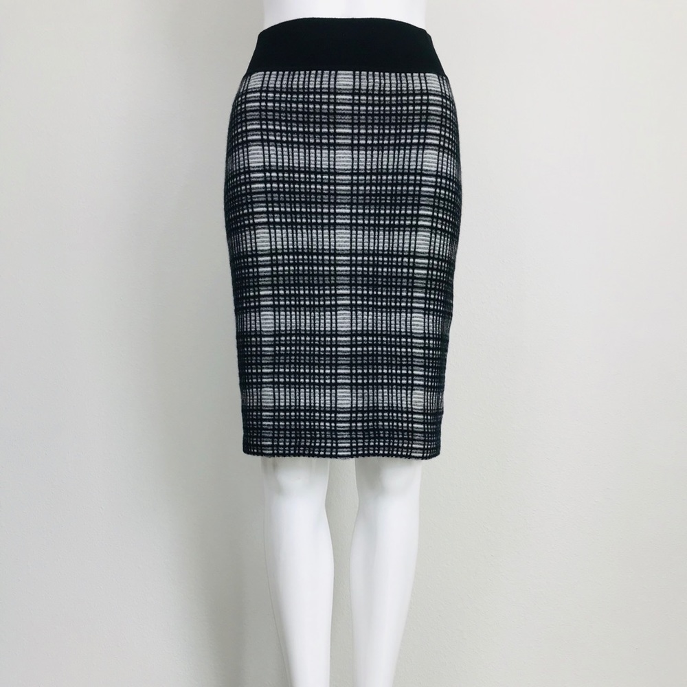 TODD & DUNCAN plaid cashmere pencil skirt